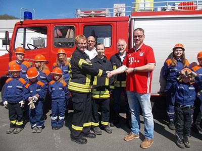 Spende Feuerdrachen – Foto 1